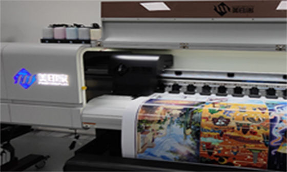 เครื่องพิมพ์ที่ใช้น้ำกว้าง 1250 มม. เครื่องพิมพ์โฆษณาในร่มหมึก DYE